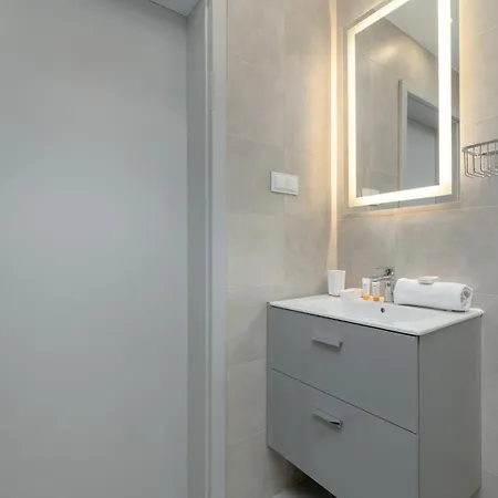 Aparthotel In The Centre Of Szymony By Renters 4*