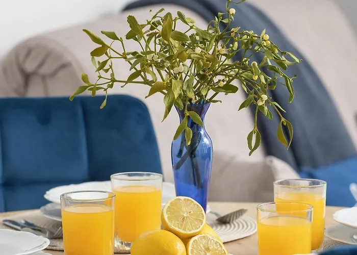 Aparthotel In The Centre Of Szymony By Renters 3*